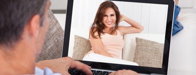 How to Overcome Self-Doubt and Find Your Online Dating Soulmate