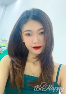 Why Are Vietnamese Women So Beautiful?