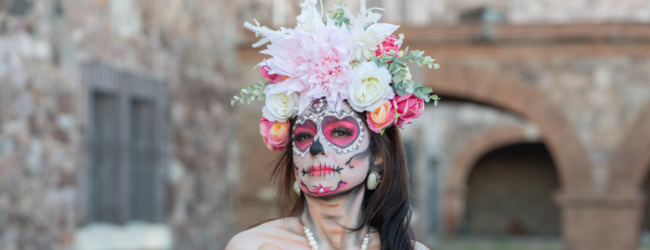 Día de los Muertos: Honoring Loved Ones with Latin Singles